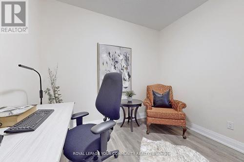 207 - 25 Baker Hill Boulevard, Whitchurch-Stouffville, ON - Indoor