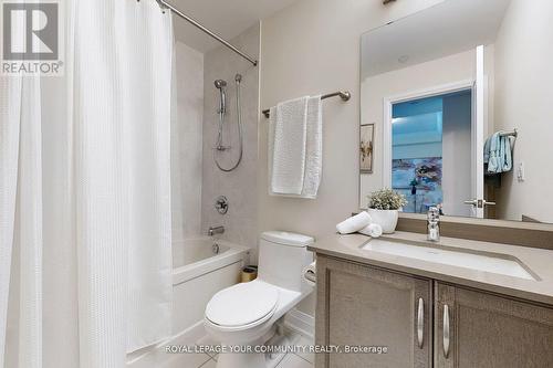 207 - 25 Baker Hill Boulevard, Whitchurch-Stouffville, ON - Indoor Photo Showing Bathroom