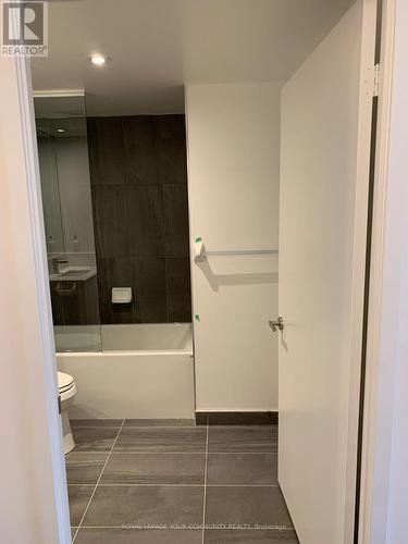 3507 - 195 Redpath Avenue S, Toronto, ON - Indoor Photo Showing Bathroom