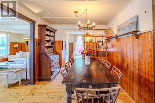 3728 Crystal Beach Drive, Fort Erie, ON - Indoor Photo Showing Dining Room