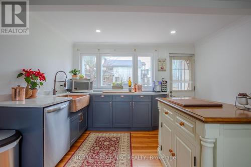 348 Ridge Road N, Fort Erie, ON - Indoor Photo Showing Kitchen