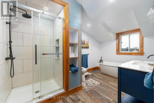 1622 Bertie Street, Fort Erie, ON - Indoor Photo Showing Bathroom