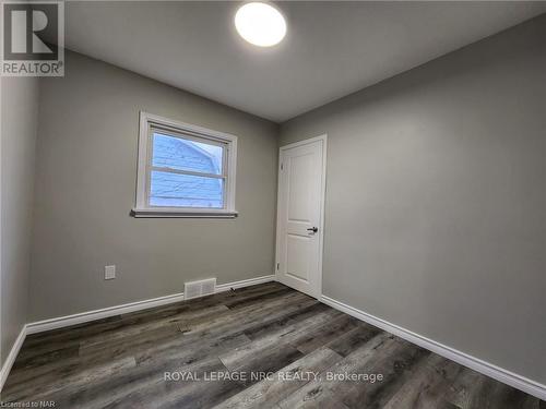 1410 Balfour Street, Pelham, ON - Indoor Photo Showing Other Room