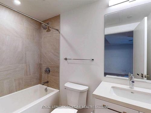 501-33 Frederick Todd Way, Toronto, ON - Indoor Photo Showing Bathroom