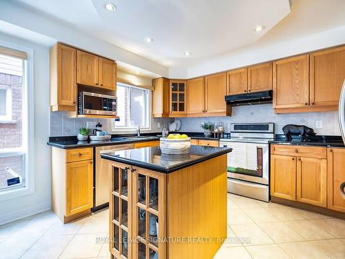 49 Napiermews Dr, Ajax, ON - Indoor Photo Showing Kitchen