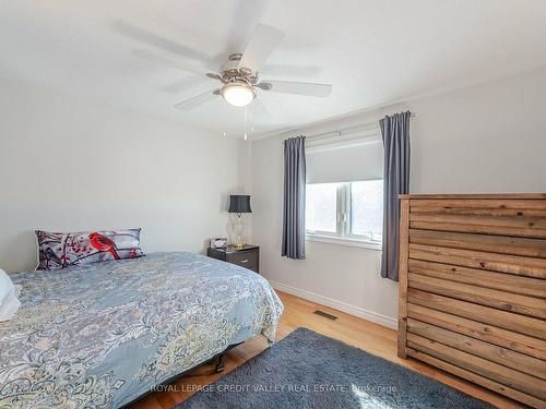 106 Acton Blvd, Halton Hills, ON - Indoor Photo Showing Bedroom