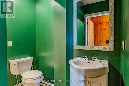 3796 Dominion Road, Fort Erie, ON - Indoor Photo Showing Bathroom