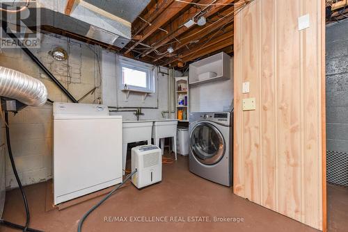 38 Mccaul Street, Brampton, ON - Indoor Photo Showing Laundry Room