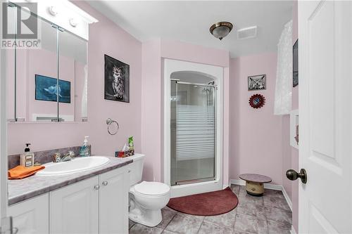 6070 5Th Line Road, Bainsville, ON - Indoor Photo Showing Bathroom