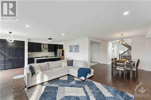 19 Tolchaco Court, Ottawa, ON - Indoor Photo Showing Living Room