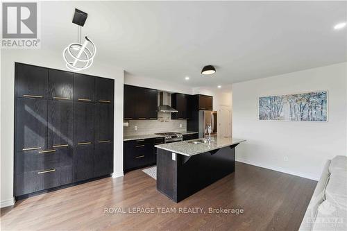 19 Tolchaco Court, Ottawa, ON - Indoor Photo Showing Kitchen With Stainless Steel Kitchen