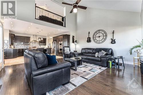 246 Lera Street, Smiths Falls, ON - Indoor Photo Showing Living Room