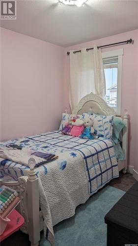 668 Ells Crescent, Saskatoon, SK - Indoor Photo Showing Bedroom