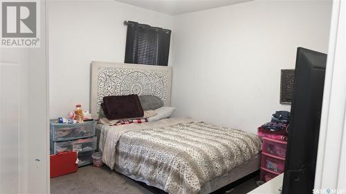 668 Ells Crescent, Saskatoon, SK - Indoor Photo Showing Bedroom