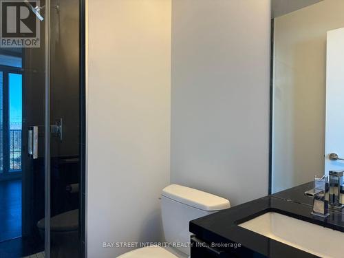 2105 - 8 Eglinton Avenue E, Toronto, ON - Indoor Photo Showing Bathroom