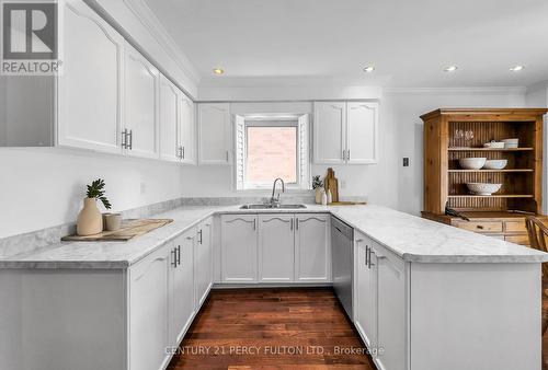 1630 Burnside Drive, Pickering, ON - Indoor Photo Showing Kitchen With Double Sink