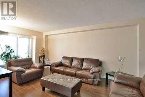 3035 Dalehurst Drive, Mississauga, ON - Indoor Photo Showing Living Room