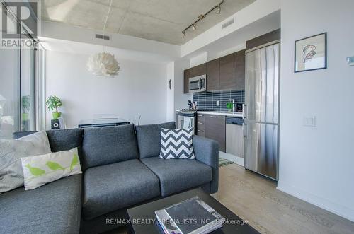 318 - 318 King Street E, Toronto, ON - Indoor Photo Showing Living Room