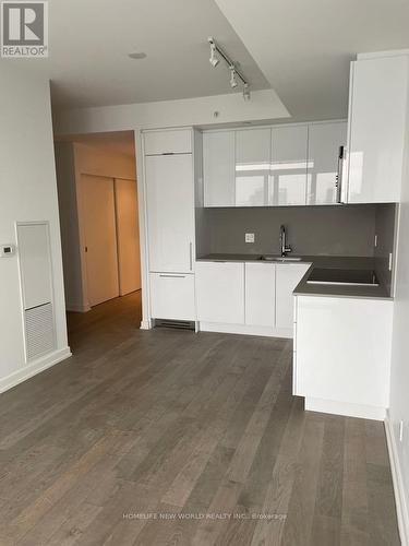 3512 - 20 Lombard Street, Toronto, ON - Indoor Photo Showing Kitchen