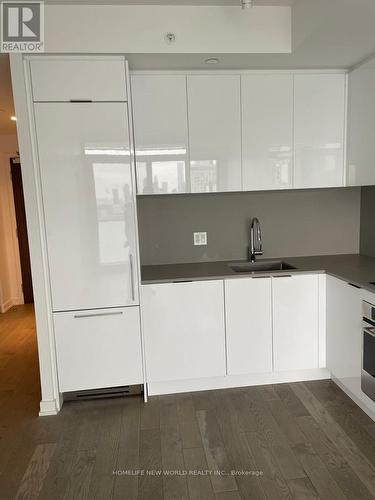 3512 - 20 Lombard Street, Toronto, ON - Indoor Photo Showing Kitchen