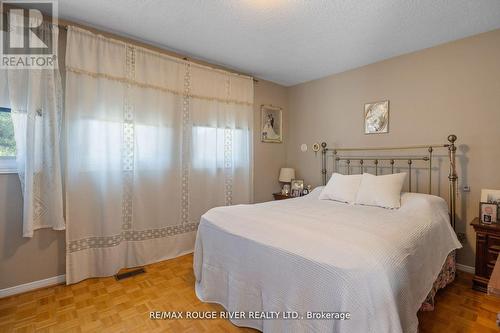 72 Coles Avenue, Vaughan, ON - Indoor Photo Showing Bedroom