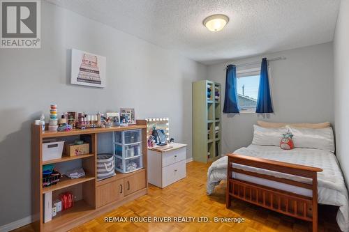 72 Coles Avenue, Vaughan, ON - Indoor Photo Showing Bedroom