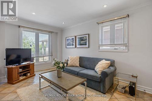 72 Coles Avenue, Vaughan, ON - Indoor Photo Showing Living Room