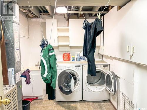 415 Sherry Crescent, Saskatoon, SK - Indoor Photo Showing Laundry Room