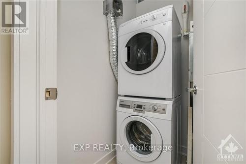 901 - 40 Nepean Street, Ottawa, ON - Indoor Photo Showing Laundry Room