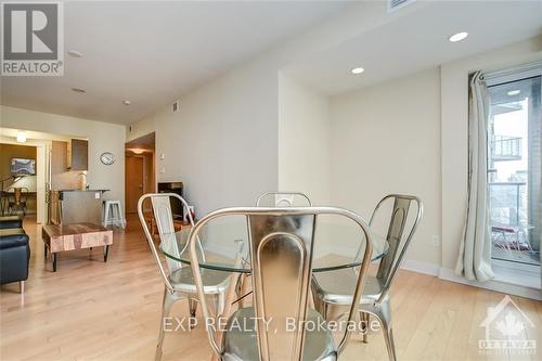 901 - 40 Nepean Street, Ottawa, ON - Indoor Photo Showing Dining Room