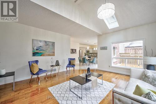 443 Hearthwood Drive, Kitchener, ON - Indoor Photo Showing Living Room