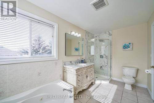 443 Hearthwood Drive, Kitchener, ON - Indoor Photo Showing Bathroom