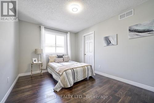 443 Hearthwood Drive, Kitchener, ON - Indoor Photo Showing Bedroom