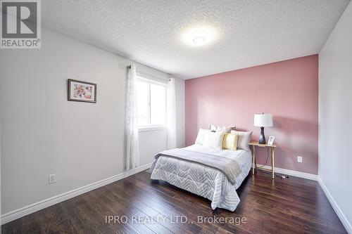 443 Hearthwood Drive, Kitchener, ON - Indoor Photo Showing Bedroom