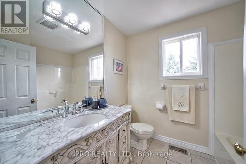 443 Hearthwood Drive, Kitchener, ON - Indoor Photo Showing Bathroom