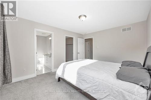 246 Willow Aster Circle, Ottawa, ON - Indoor Photo Showing Bedroom