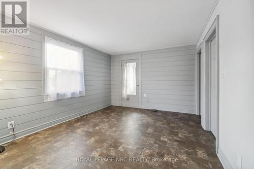 222 Courtwright Street, Fort Erie, ON - Indoor Photo Showing Other Room