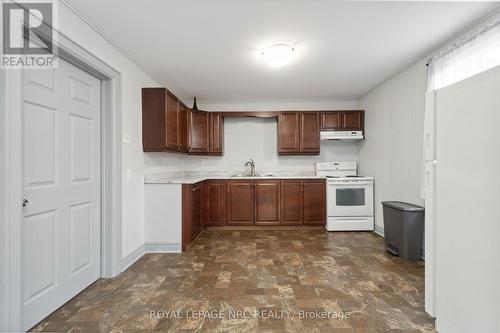 222 Courtwright Street, Fort Erie, ON - Indoor Photo Showing Kitchen