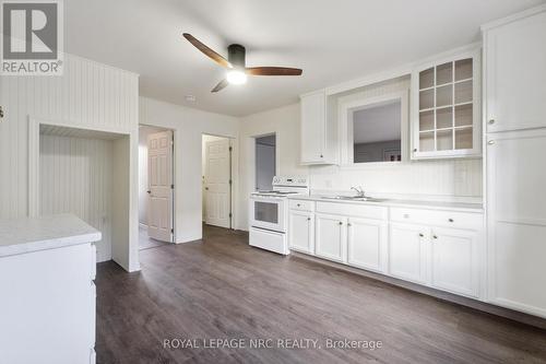 222 Courtwright Street, Fort Erie, ON - Indoor Photo Showing Kitchen