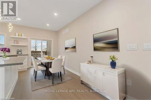 735 Dominion Road, Fort Erie, ON - Indoor Photo Showing Dining Room