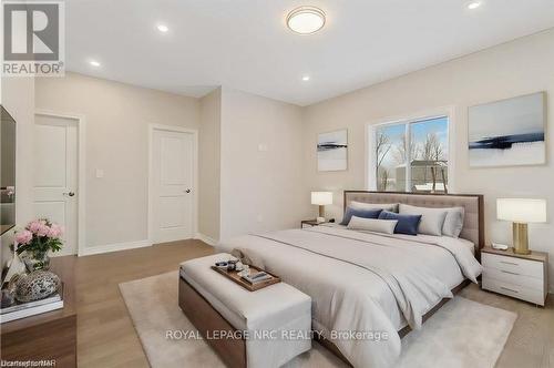 735 Dominion Road, Fort Erie, ON - Indoor Photo Showing Bedroom