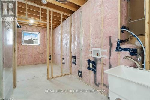 735 Dominion Road, Fort Erie, ON - Indoor Photo Showing Basement