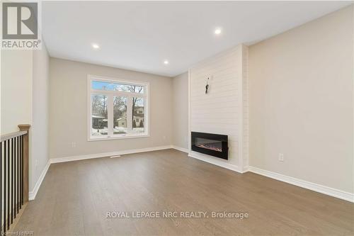 735 Dominion Road, Fort Erie, ON - Indoor With Fireplace