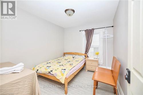 45 Pine Street N, Thorold, ON - Indoor Photo Showing Bedroom