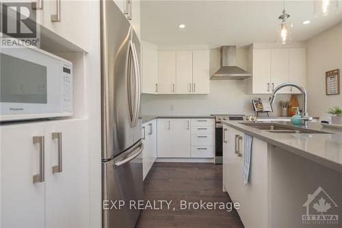 509 Barrage Street, The Nation, ON - Indoor Photo Showing Kitchen With Double Sink With Upgraded Kitchen