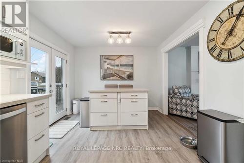 83 Gordon Avenue, Fort Erie, ON - Indoor Photo Showing Kitchen