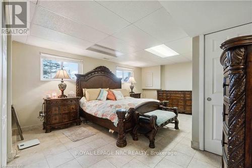 83 Gordon Avenue, Fort Erie, ON - Indoor Photo Showing Bedroom