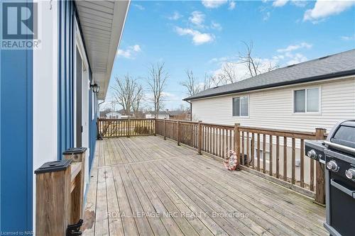 83 Gordon Avenue, Fort Erie, ON - Outdoor With Deck Patio Veranda With Exterior