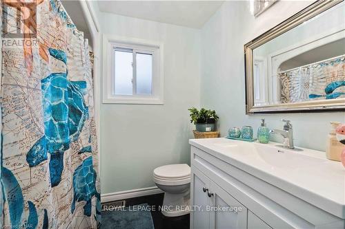 83 Gordon Avenue, Fort Erie, ON - Indoor Photo Showing Bathroom