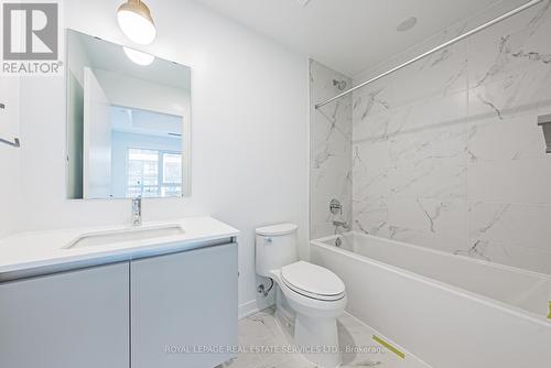 721 - 395 Dundas Street W, Oakville, ON - Indoor Photo Showing Bathroom